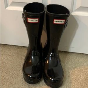 Hunter rain boots never worn